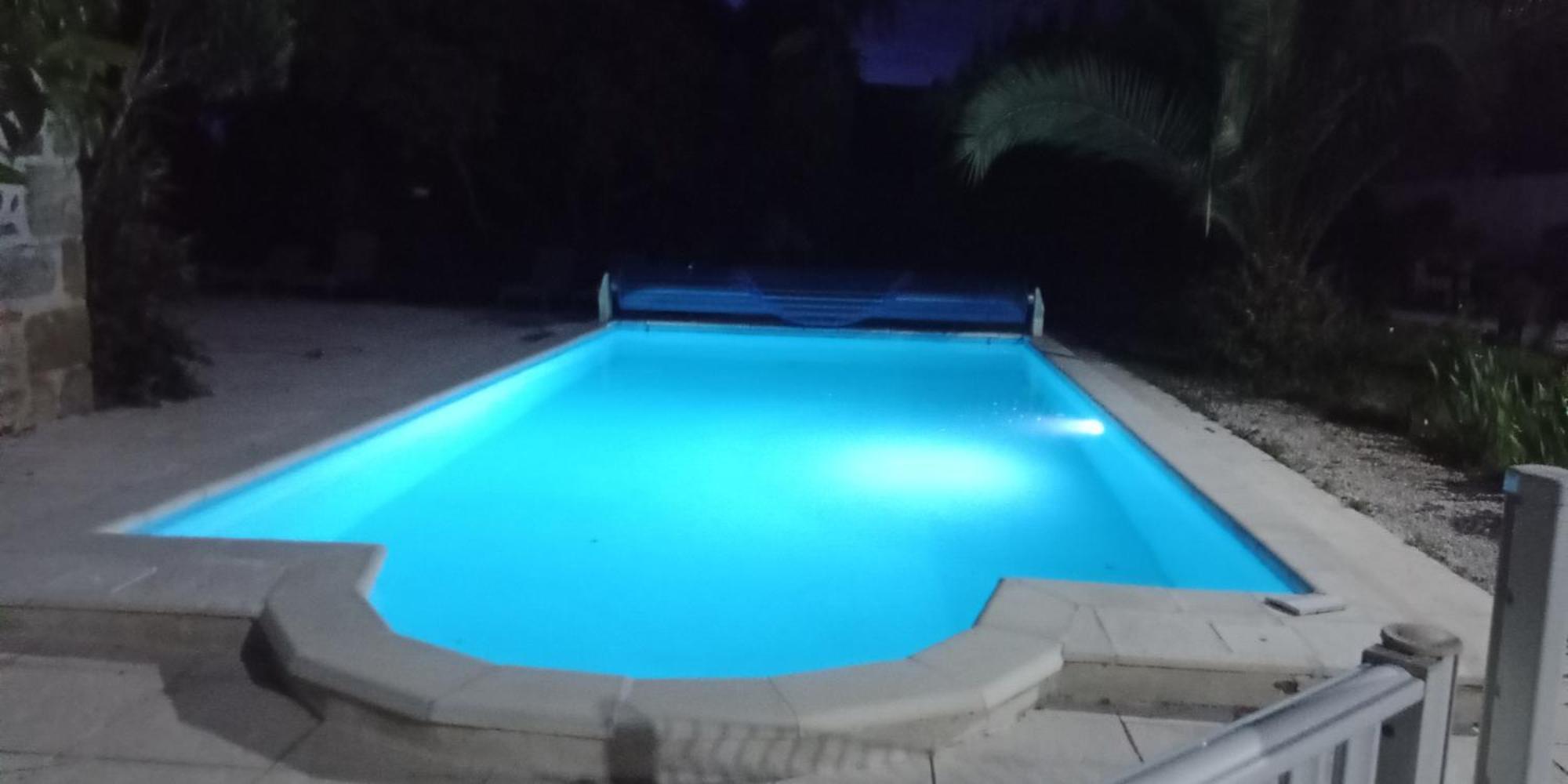 Gite De 6 A 14 Pers Avec Piscine-Jacuzzi- Salle Des Fetes Bastanes المظهر الخارجي الصورة